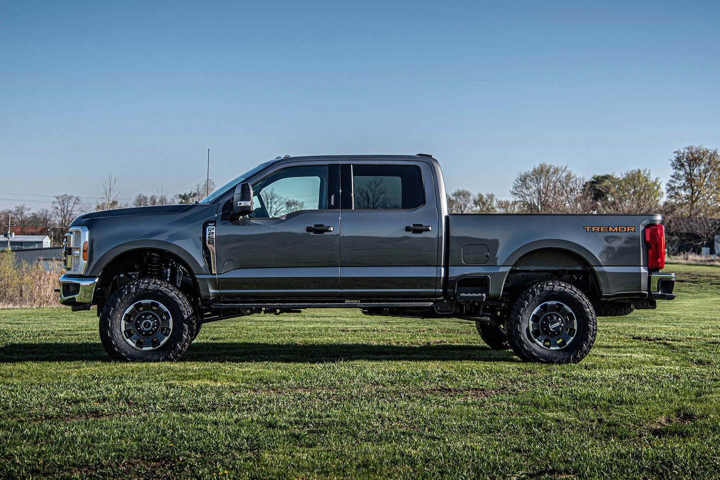 5 Inch Lift Kit w/ Radius Arm | Ford F250/F350 Super Duty (23-26) 4WD | Diesel